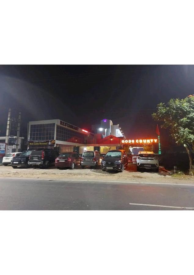 טארפית Gods County Hotels & Resorts מראה חיצוני תמונה