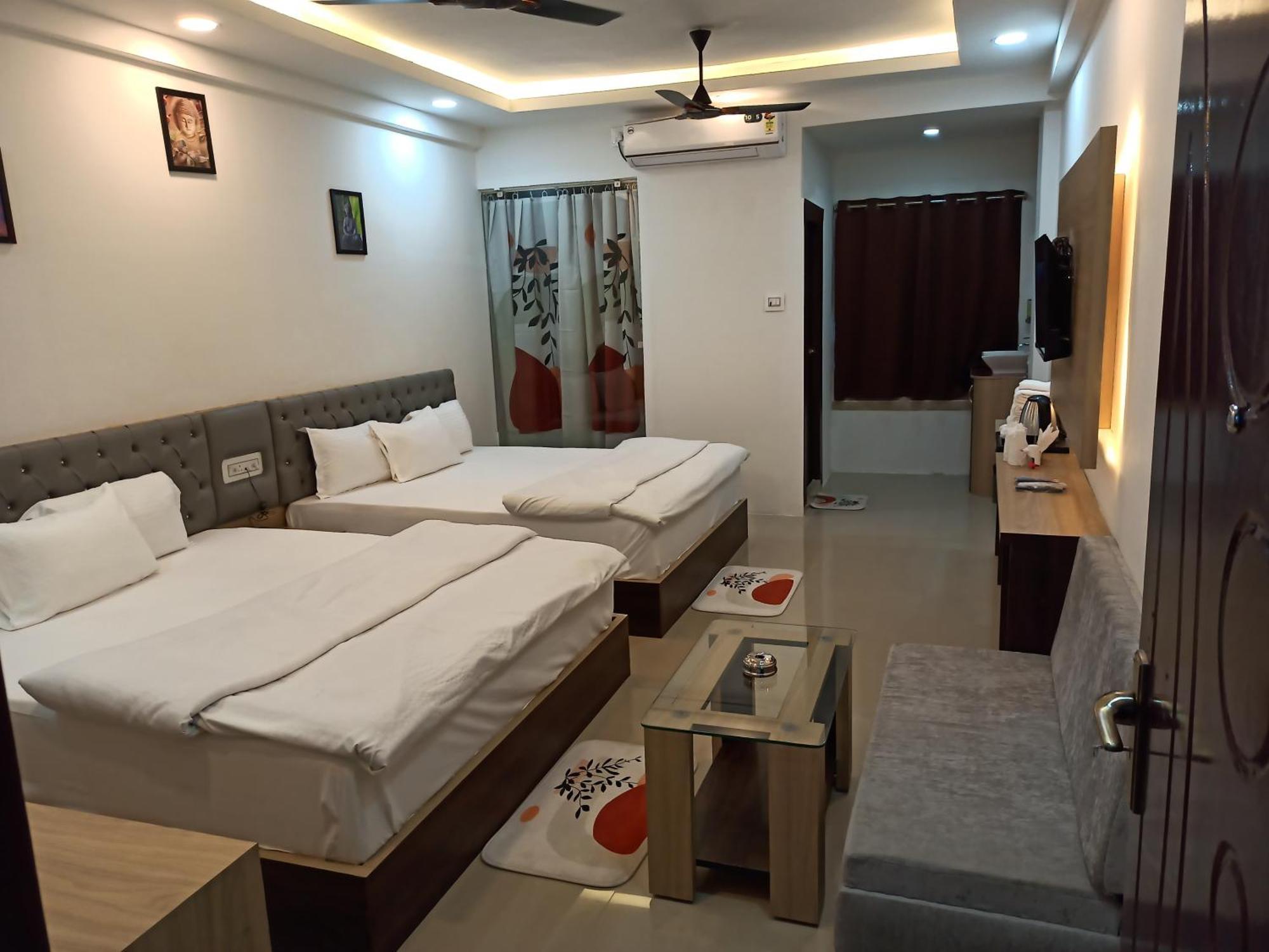טארפית Gods County Hotels & Resorts מראה חיצוני תמונה