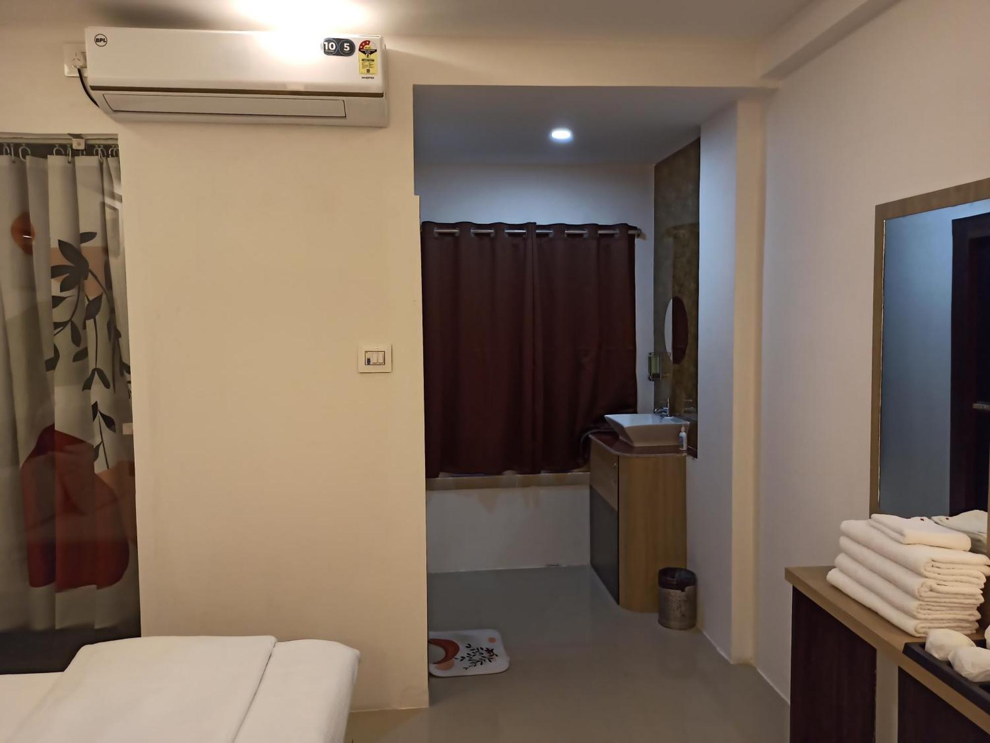 טארפית Gods County Hotels & Resorts מראה חיצוני תמונה