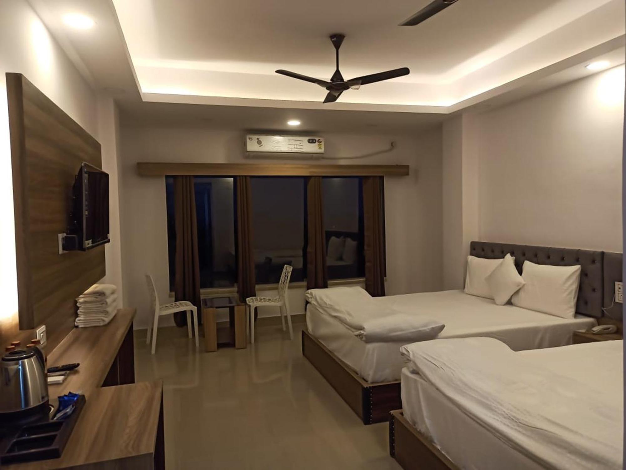 טארפית Gods County Hotels & Resorts מראה חיצוני תמונה